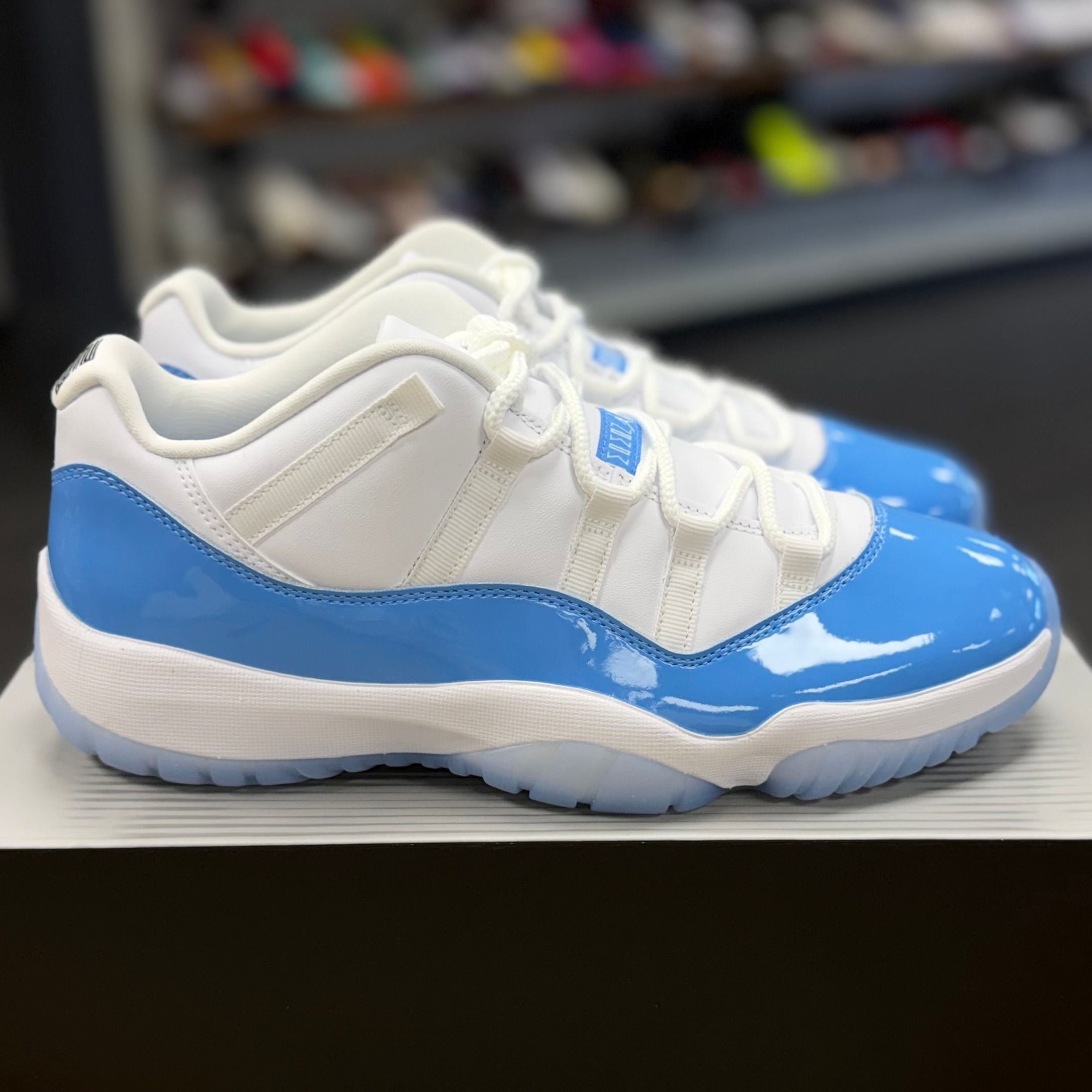 BRAND NEW STEAL - Jordan 11 Retro Low University Blue (2026)