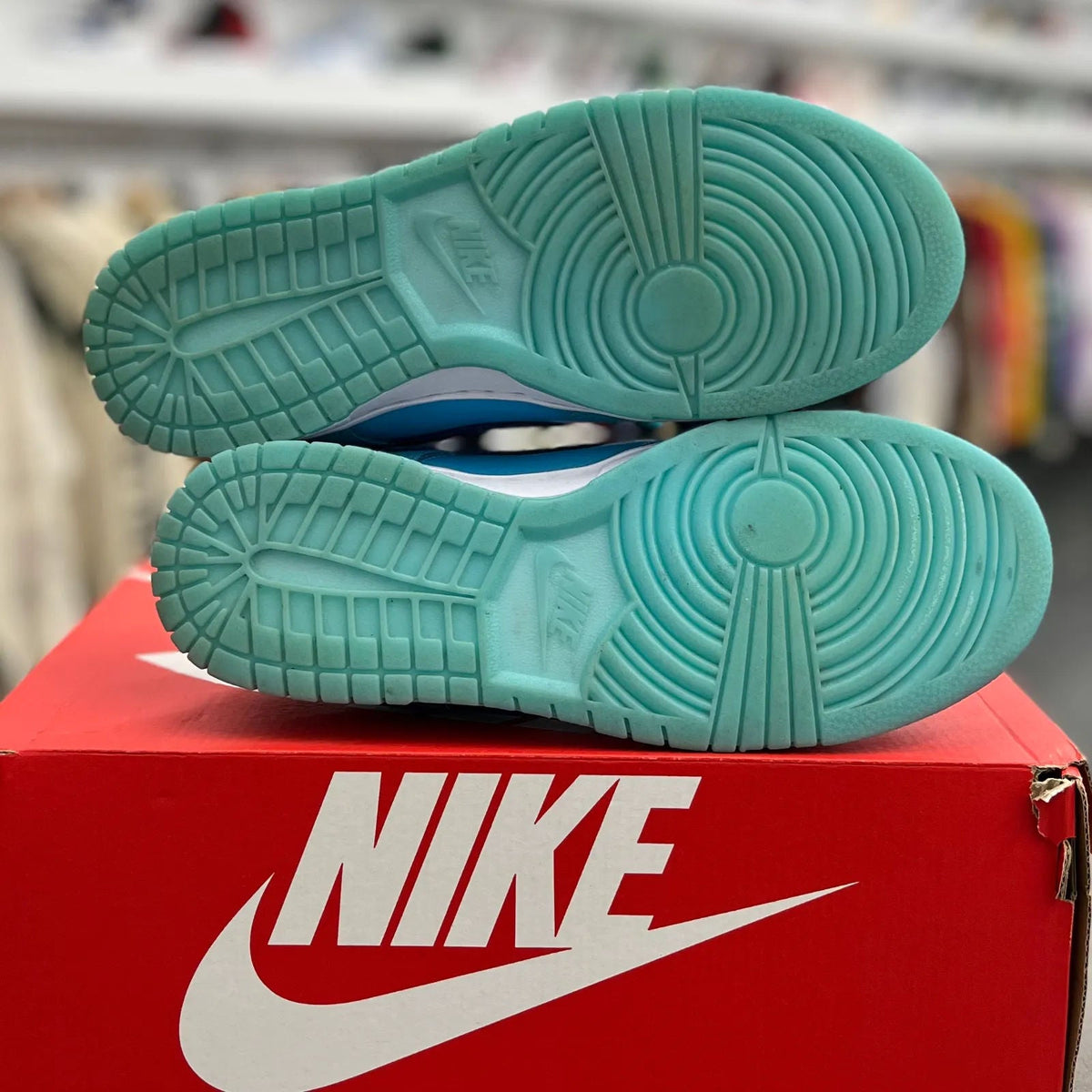 Nike Dunk Low SE Baltic Blue Total Orange - Preowned