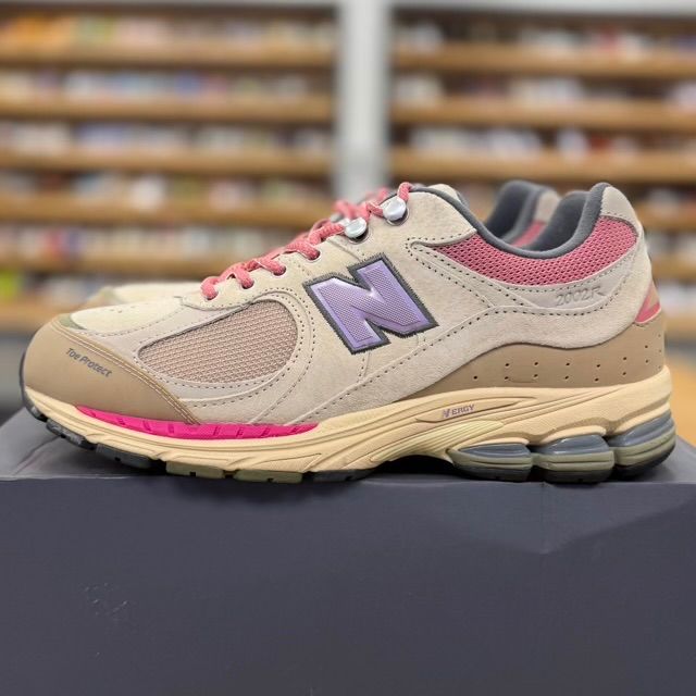 New Balance 2002R Hiking Pack Beige - Preowned