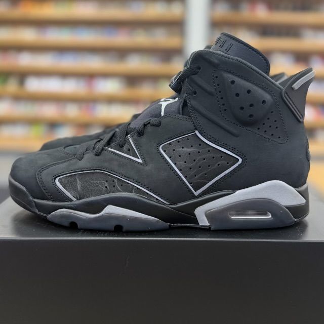 Jordan 6 Retro Cap and Gown - Preowned