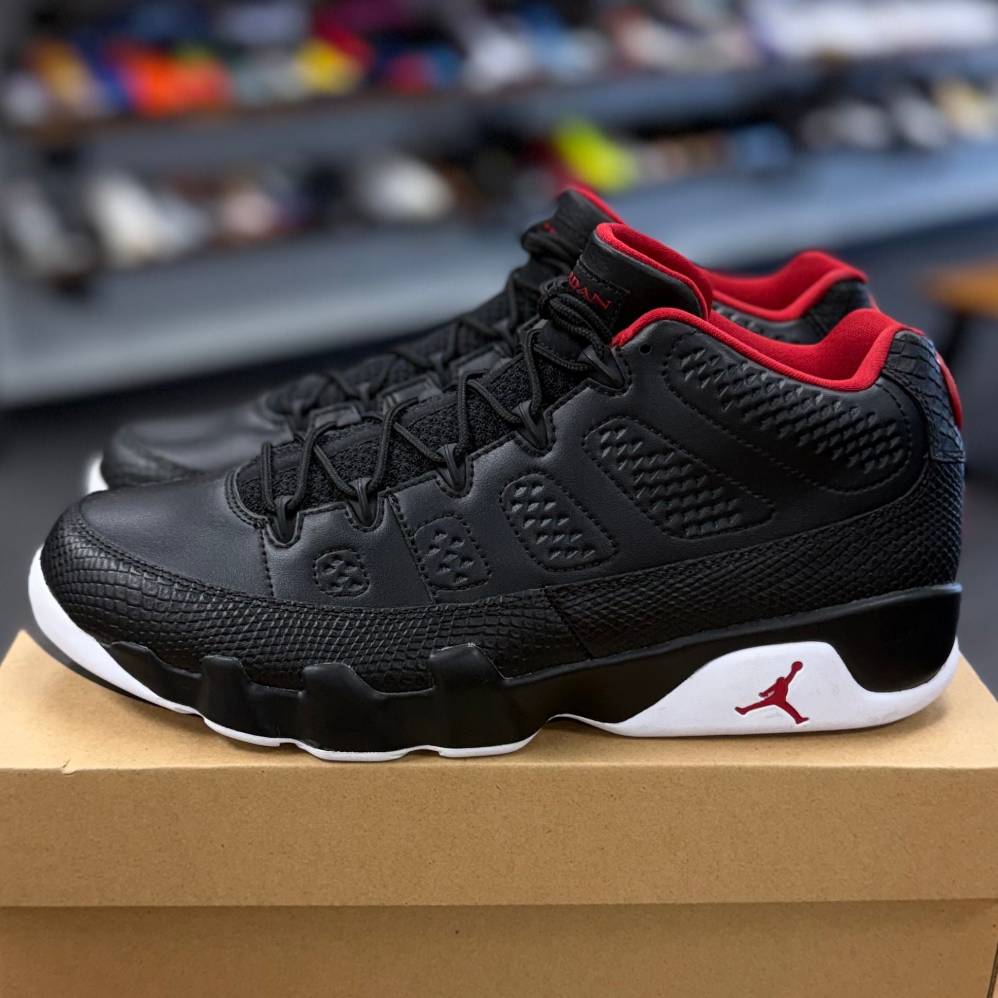 BRAND NEW STEAL - Jordan 9 Retro Low Snakeskin