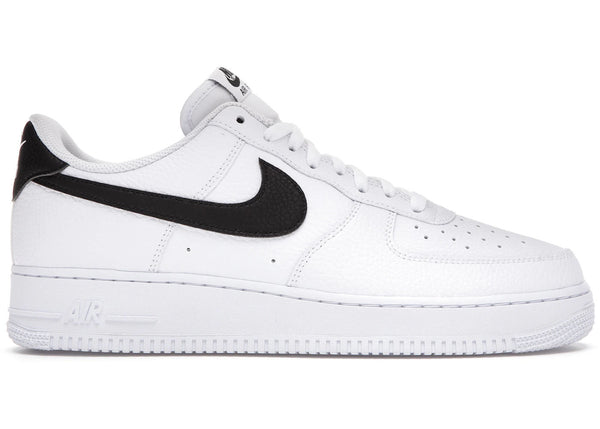 BRAND NEW STEAL - Nike Air Force 1 Low '07 White Black Pebbled Leather
