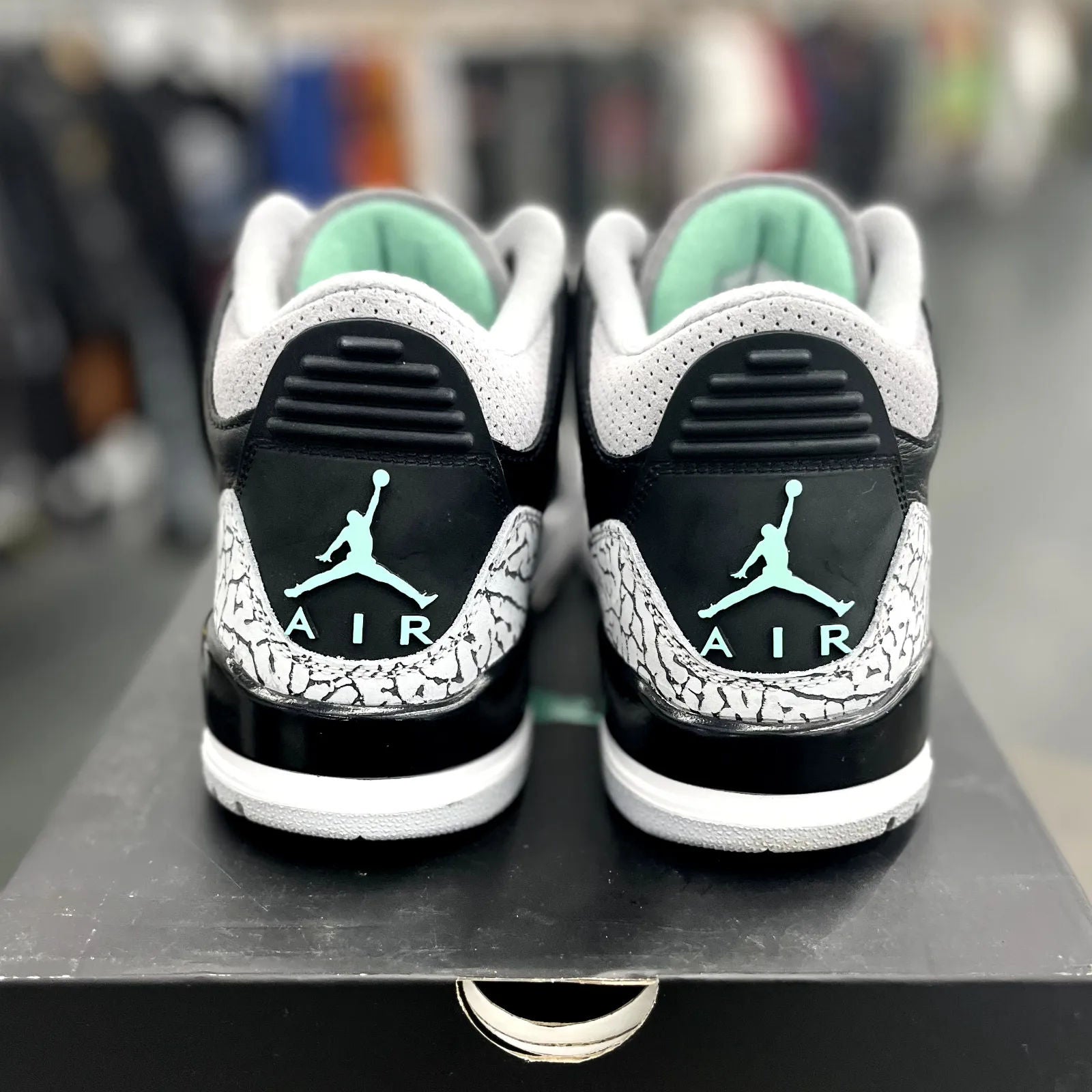 Jordan 3 Retro Green Glow - Preowned