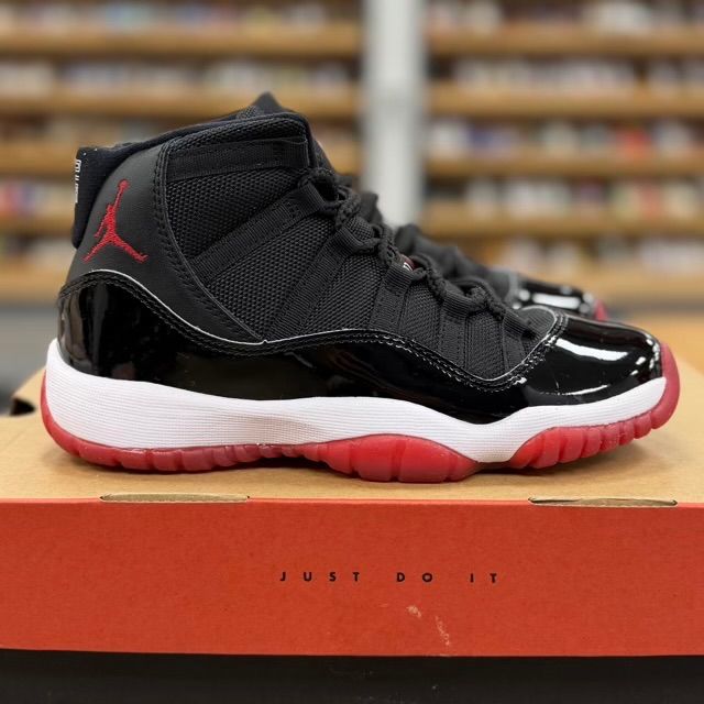 Jordan 11 Retro Playoffs Bred (2019) (GS) - Preowned