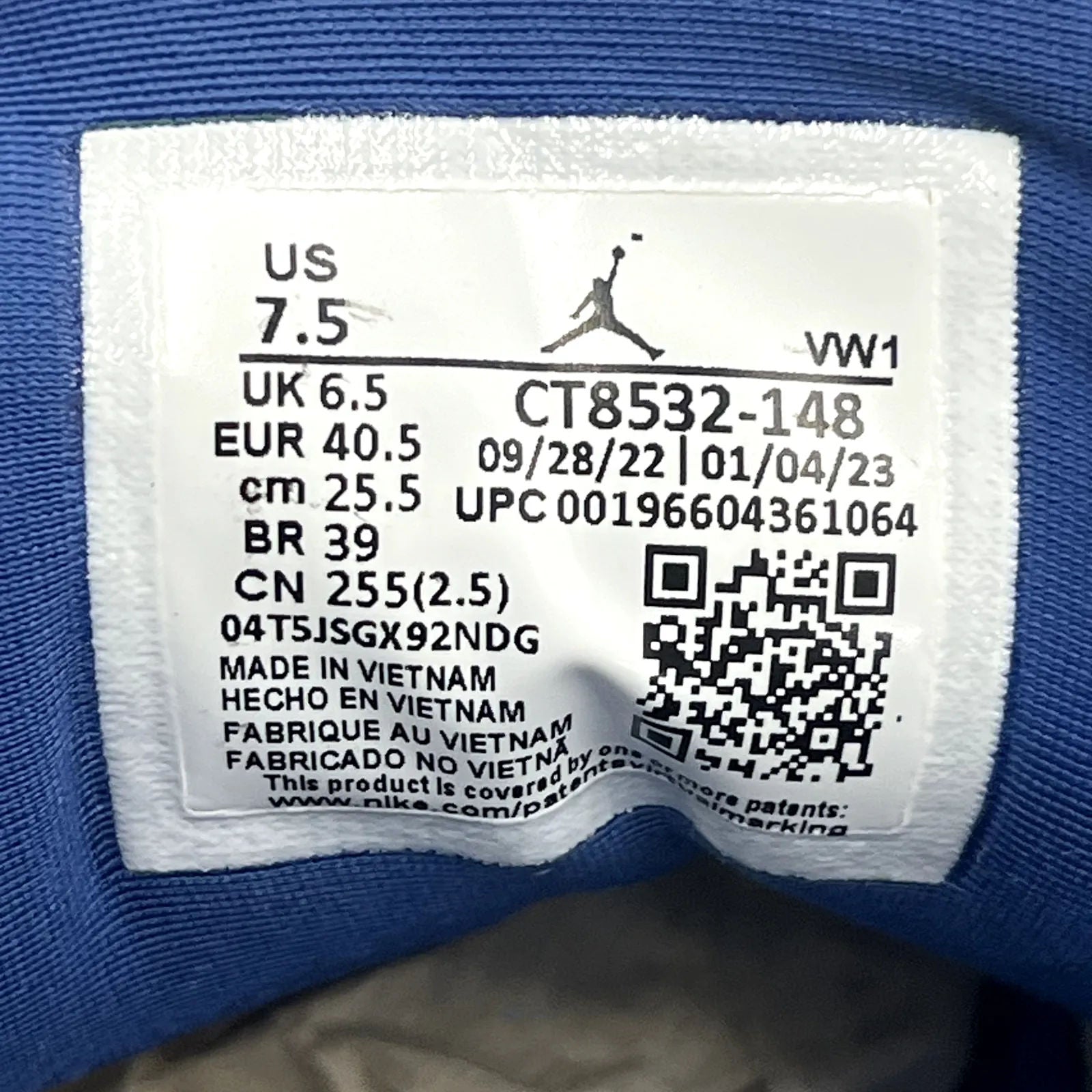 Jordan 3 Retro Wizards - Preowned