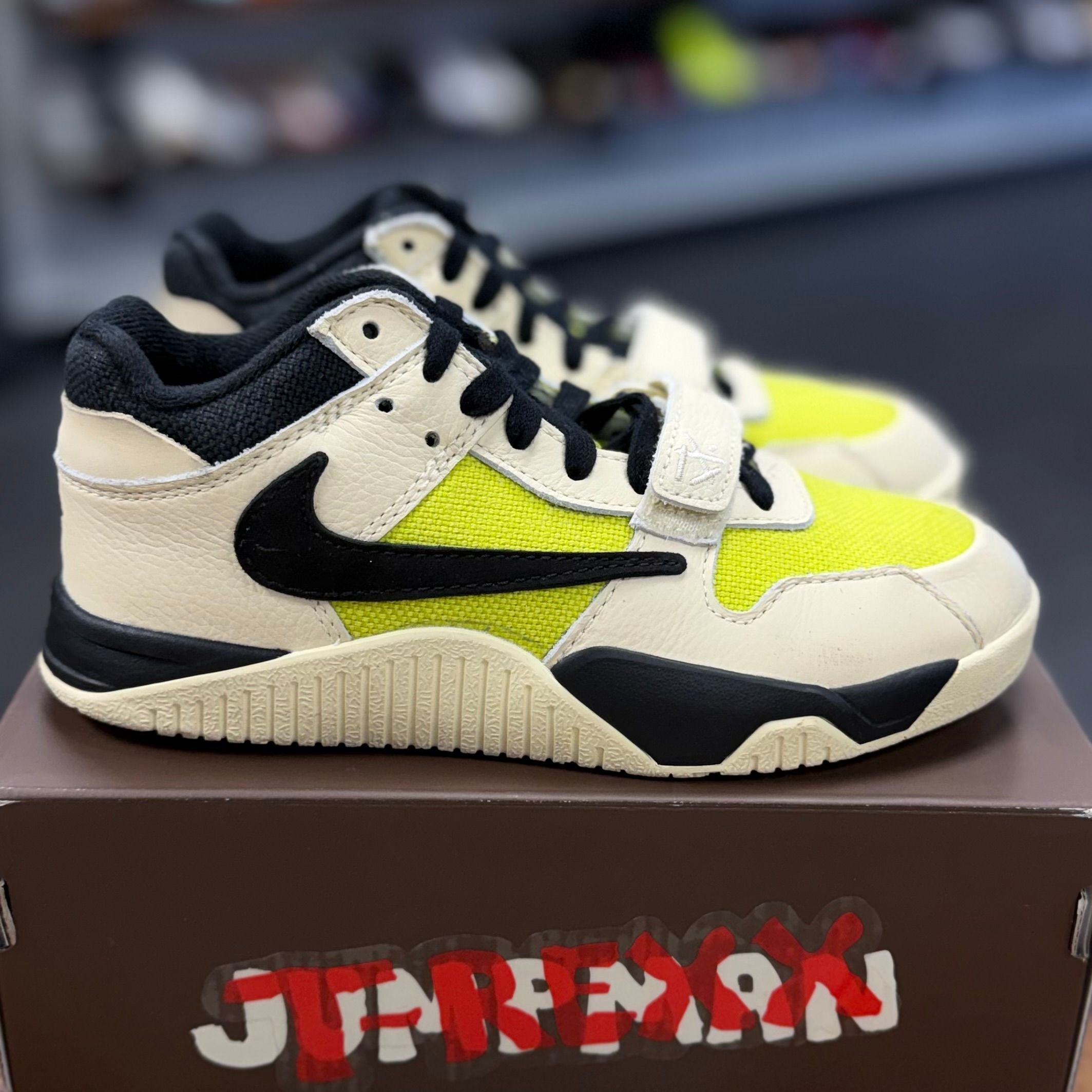 Jordan Jumpman Jack TR Travis Scott Bright Cactus (PS) - Preowned
