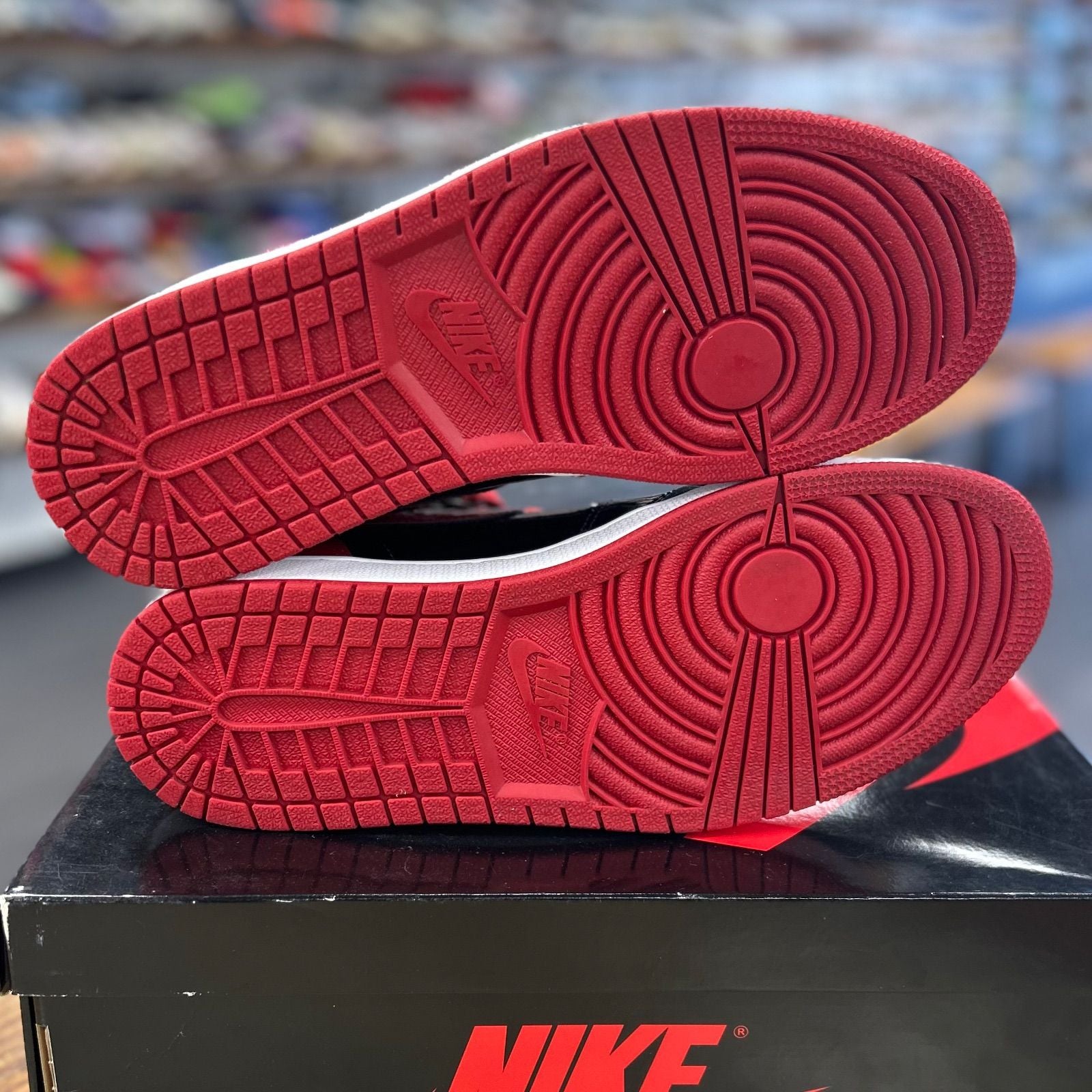 Jordan 1 Retro High OG Patent Bred - Preowned