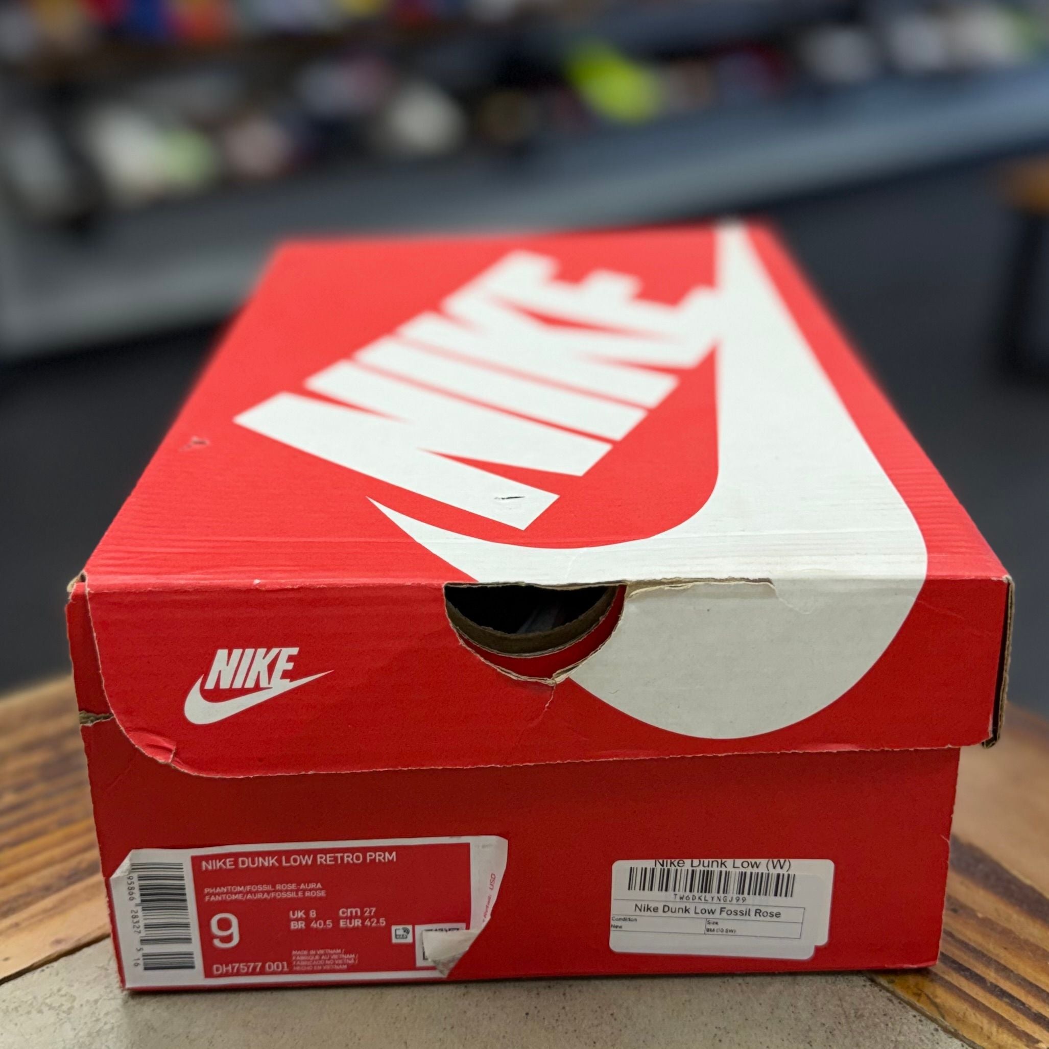 BRAND NEW STEAL - Nike Dunk Low Fossil Rose