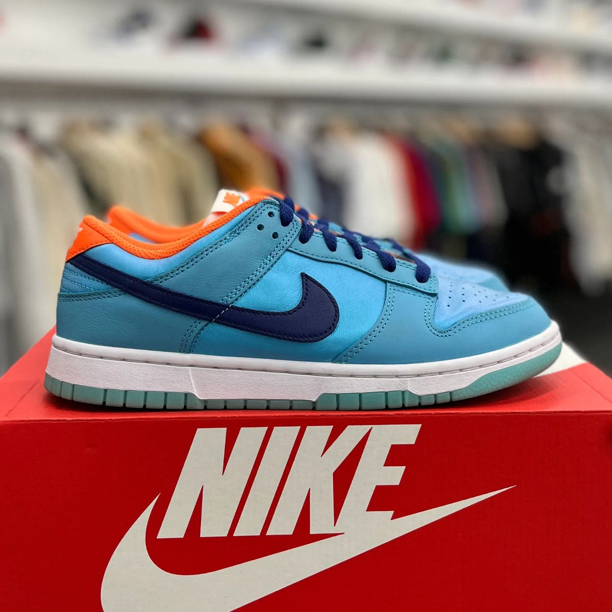 Nike Dunk Low SE Baltic Blue Total Orange - Preowned