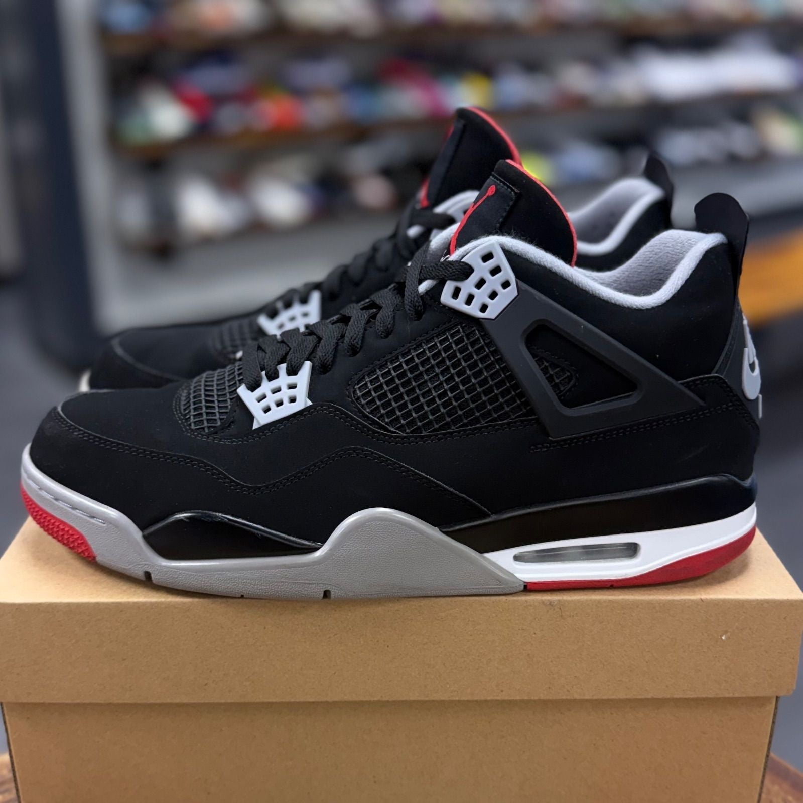 Jordan 4 Retro Bred (2019) - Preowned