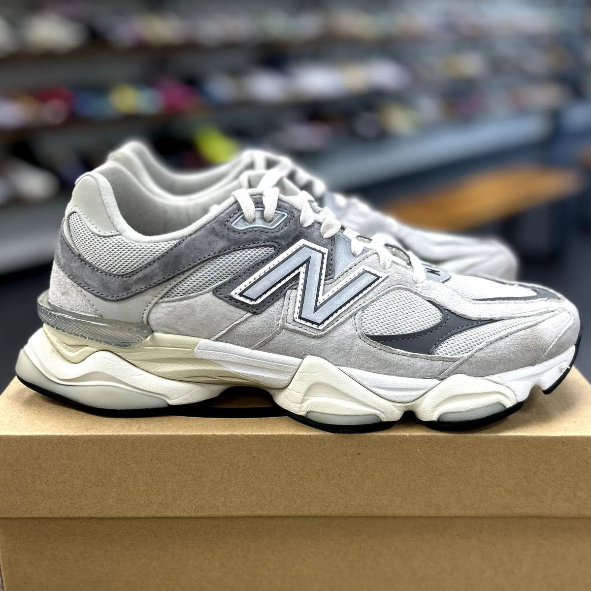 New Balance 9060 Rain Cloud Grey - Preowned