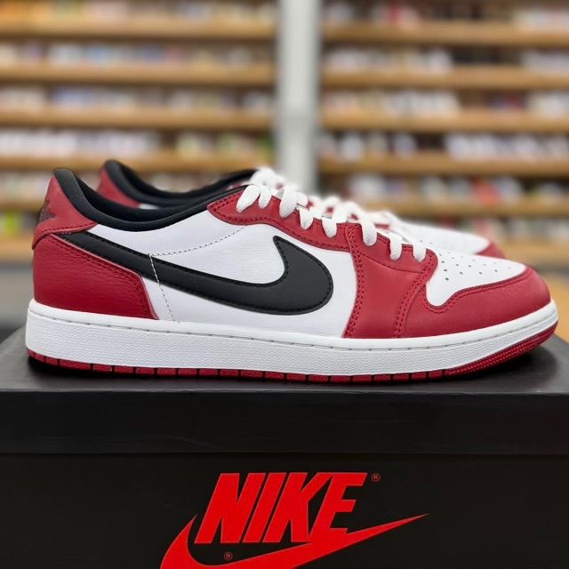 Jordan 1 Retro Low OG Chicago (2025) - Preowned