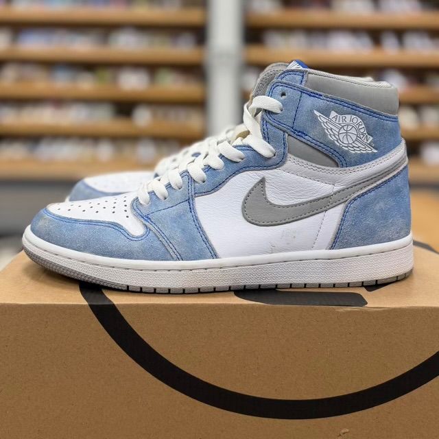 Jordan 1 Retro High OG Hyper Royal - Preowned