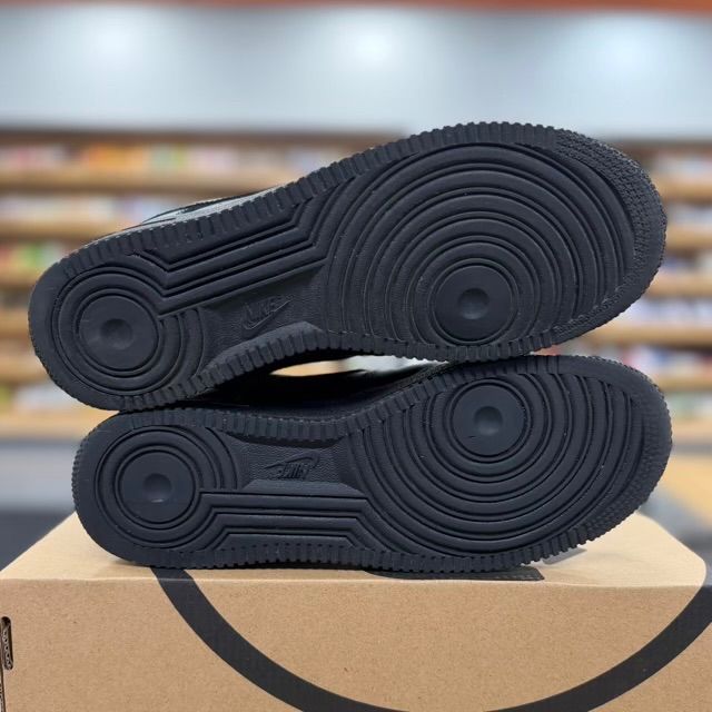 Nike Air Force 1 Low Supreme Black - Preowned