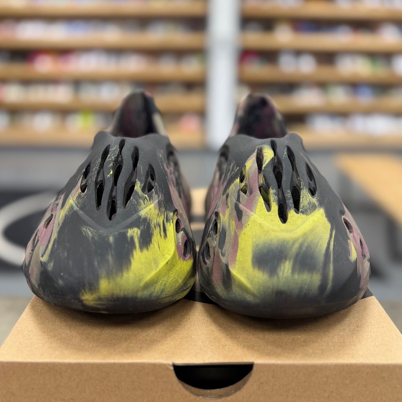 adidas Yeezy Foam RNR MX Carbon - Preowned