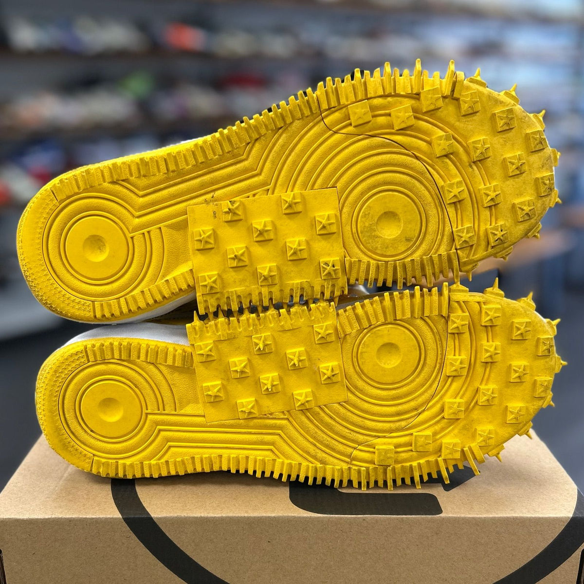 Nike Air Force 1 Mid SP Off-White Varsity Maize - Preowned