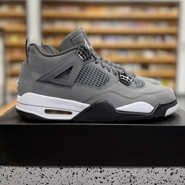 Jordan 4 Retro Cool Grey (2019) - Preowned