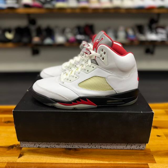 Jordan 5 Retro Fire Red Silver Tongue (2020) - Preowned