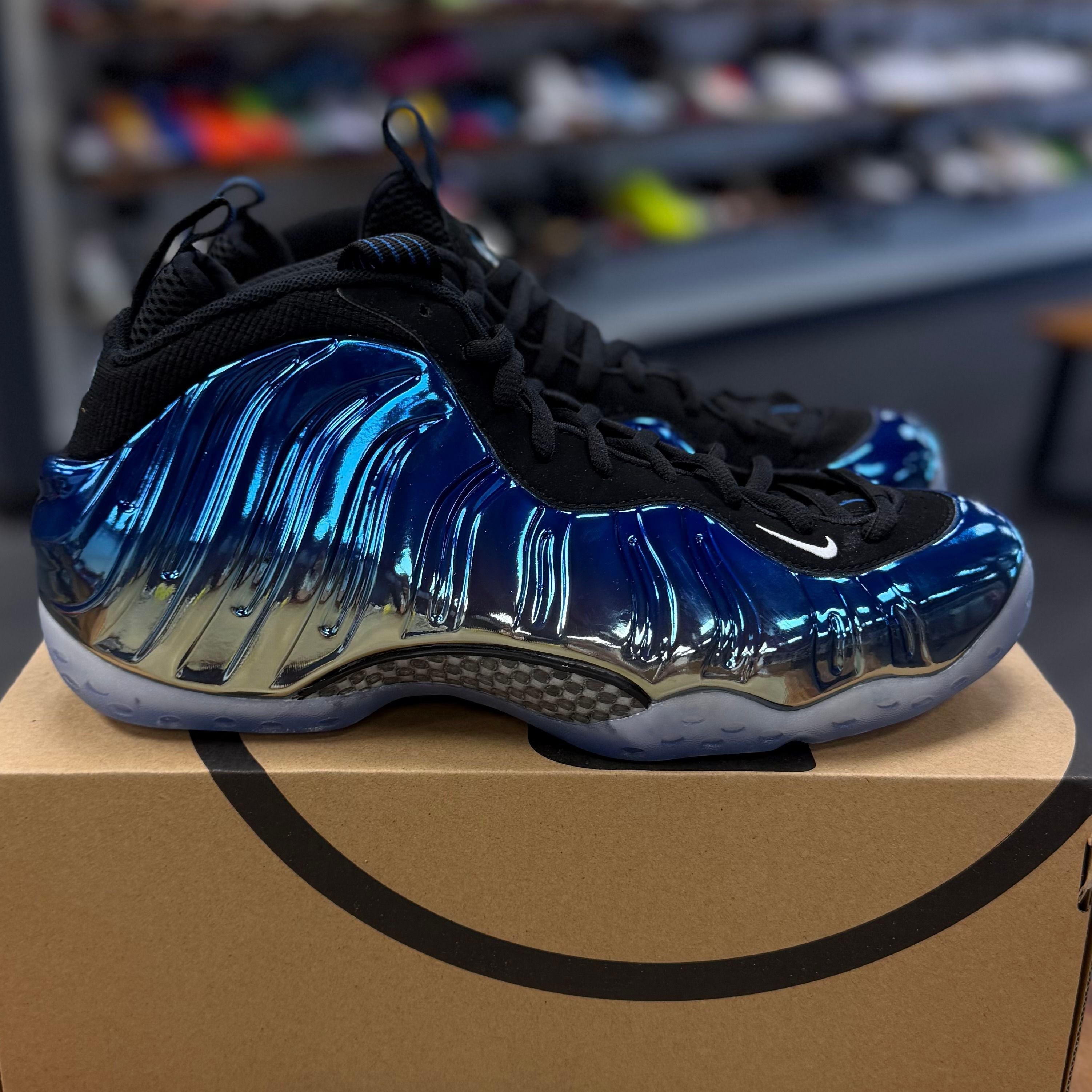 BRAND NEW STEAL - Nike Air Foamposite One Blue Mirror