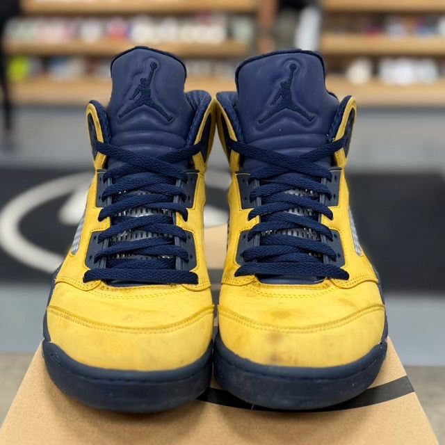 Jordan 5 Retro Michigan (2019) - Preowned
