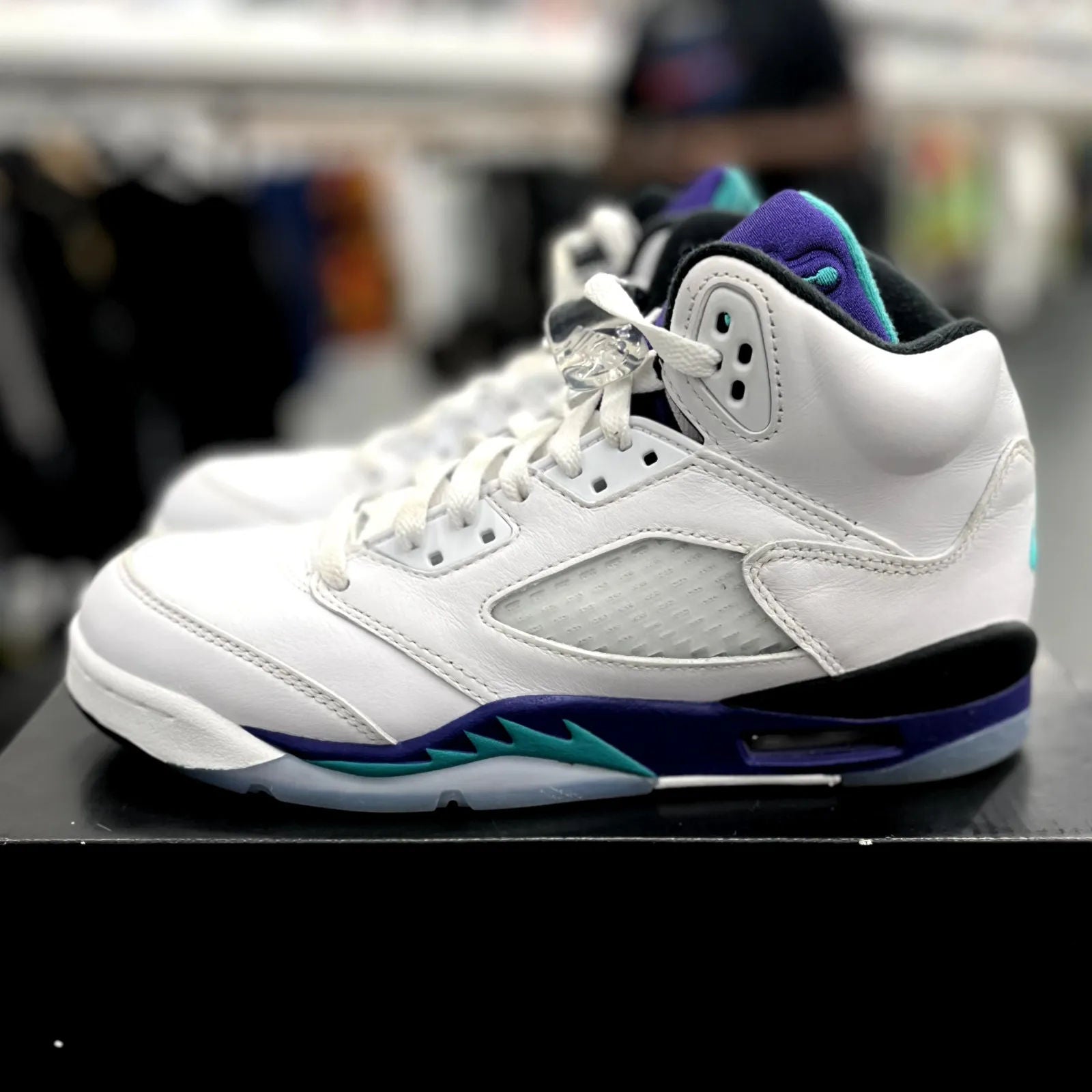 Jordan 5 Retro Grape (2025) (GS) - Preowned