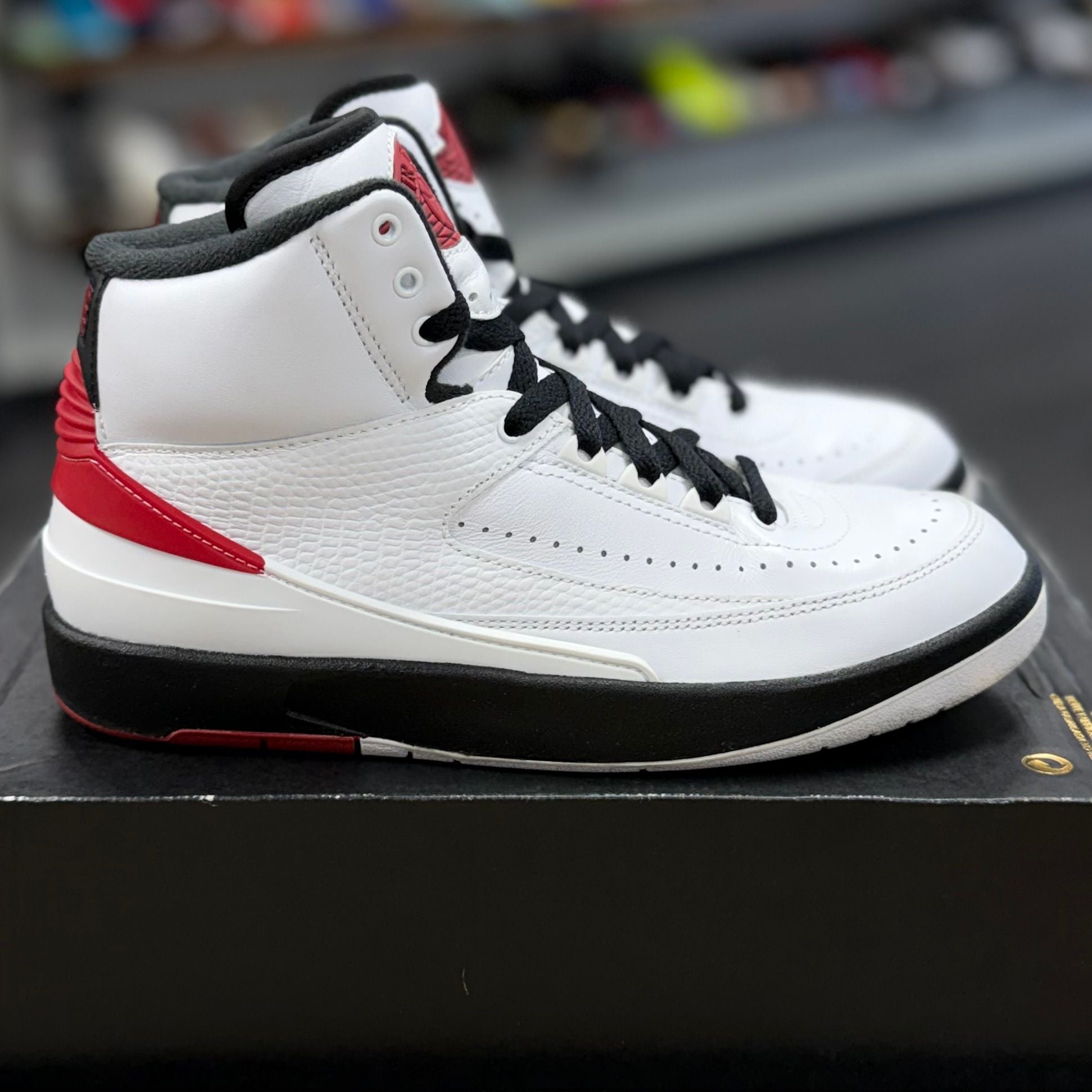 Jordan 2 Retro OG Chicago (2022) (GS) - Preowned