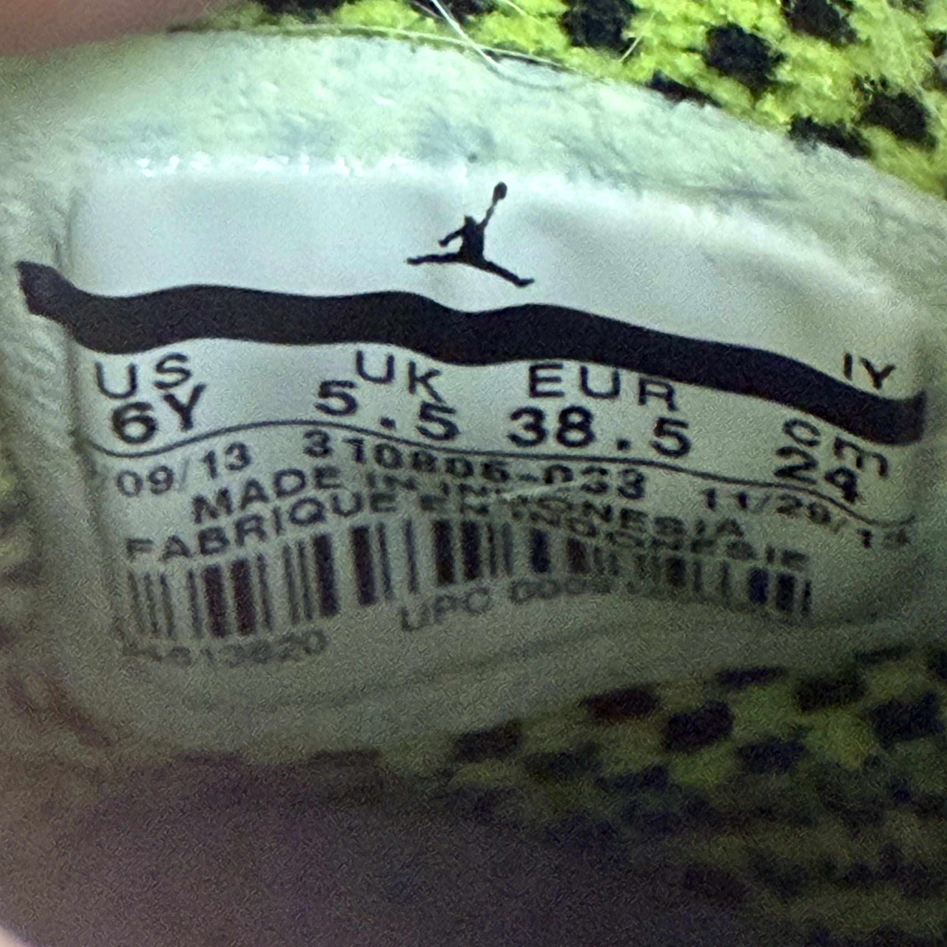 Jordan 10 Retro Venom (GS) - Preowned