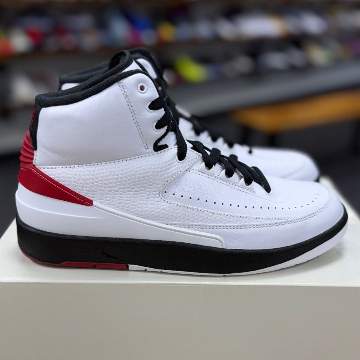 Jordan 2 Retro OG Chicago (2022) (Women's) - Preowned