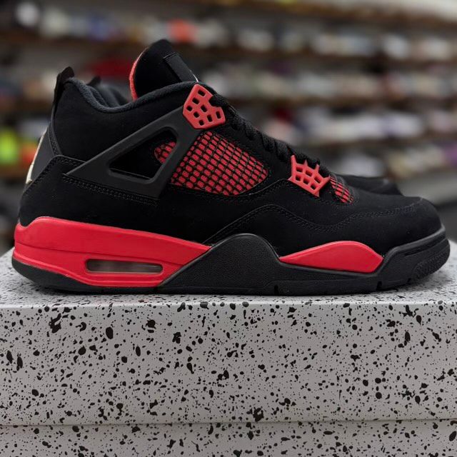 Jordan 4 Retro Red Thunder - Preowned
