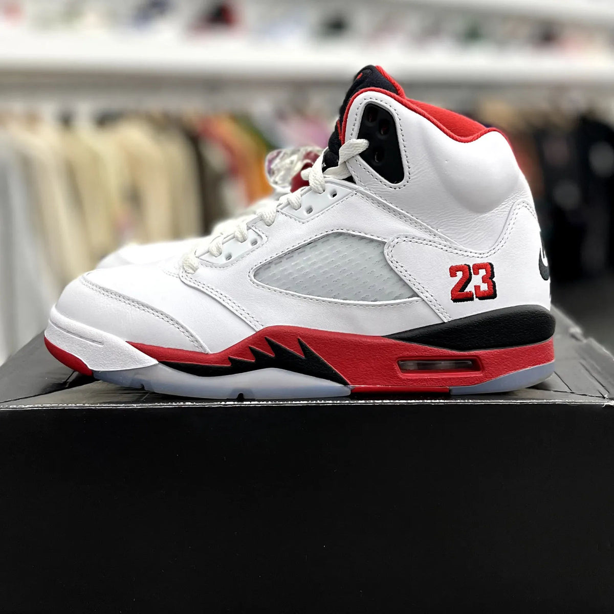 Jordan 5 Retro Fire Red Black Tongue (2025) - Preowned