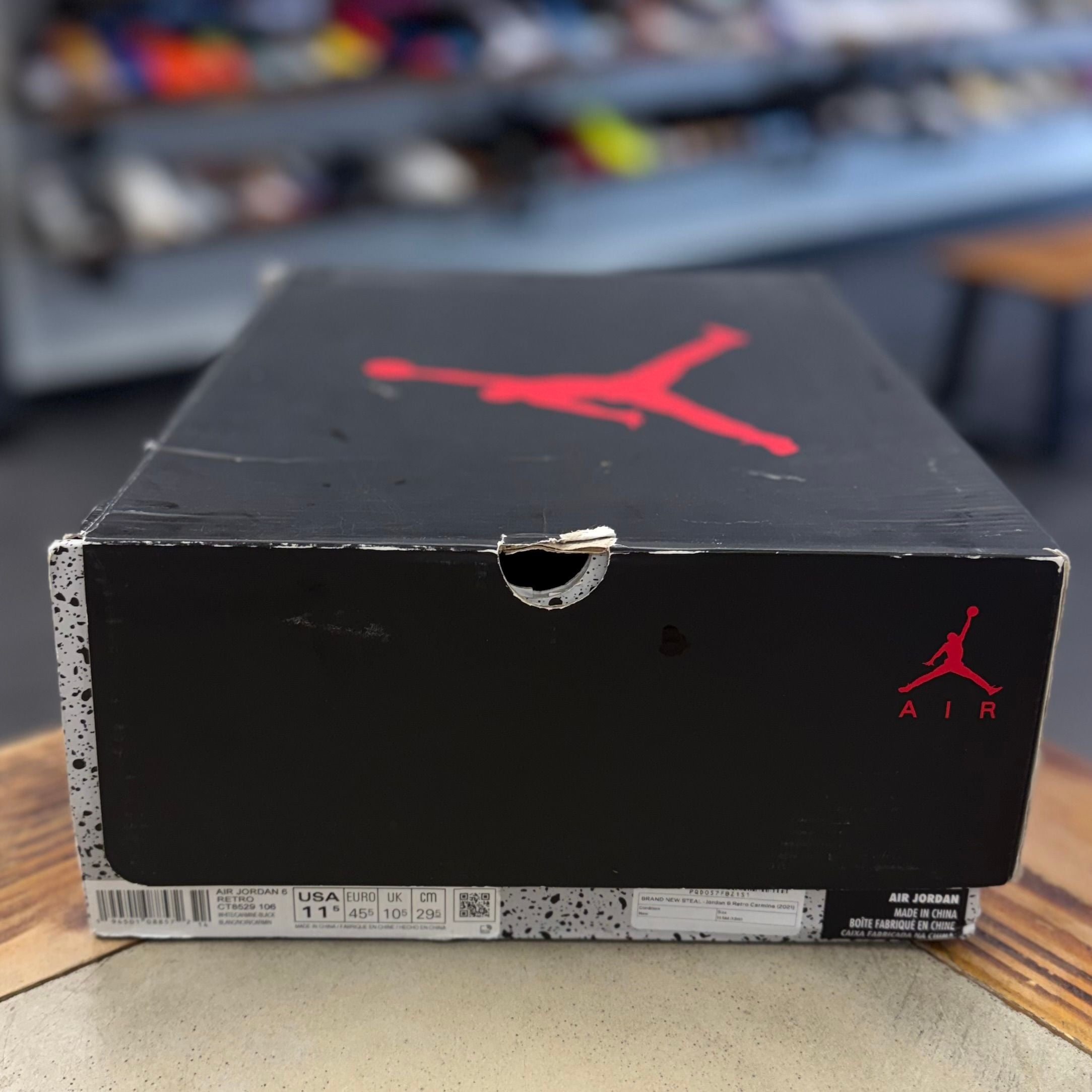 BRAND NEW STEAL - Jordan 6 Retro Carmine (2021)