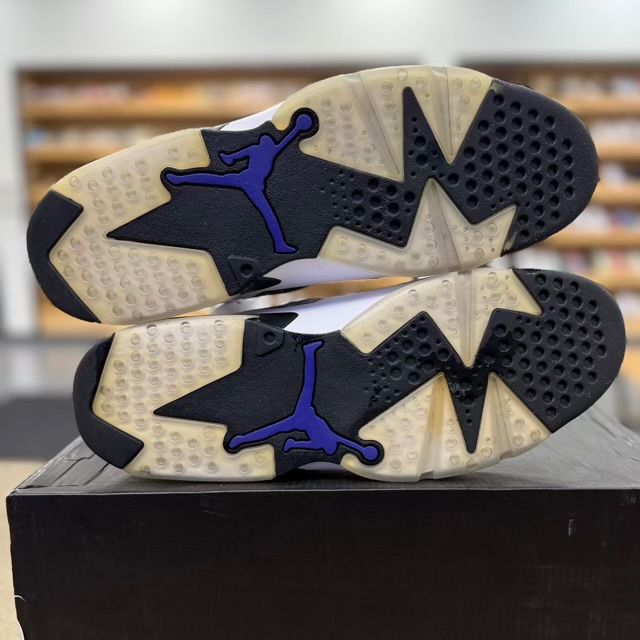 Jordan 6 Retro Flight Nostalgia - Preowned