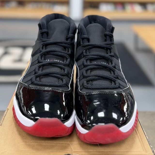 Jordan 11 Retro Playoffs Bred (2019) - Preowned