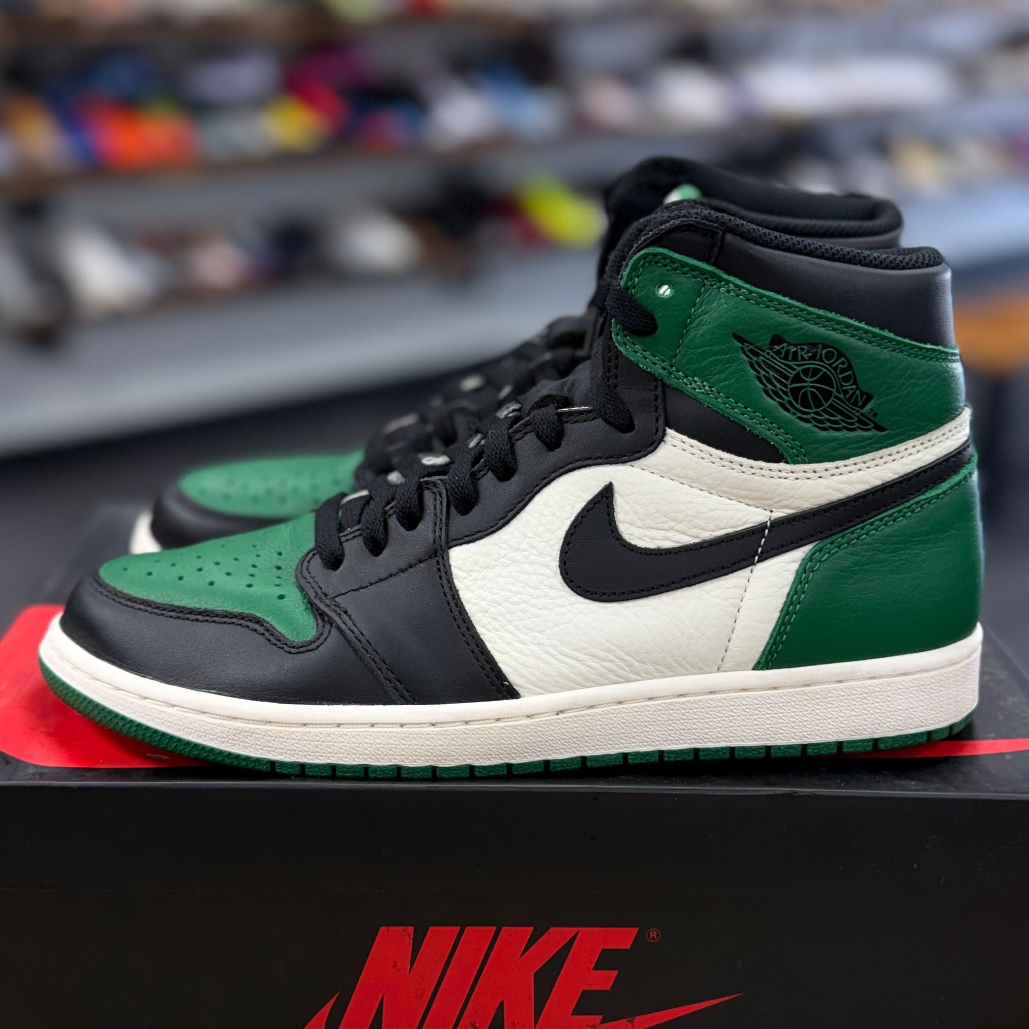Jordan 1 Retro High Pine Green - Preowned