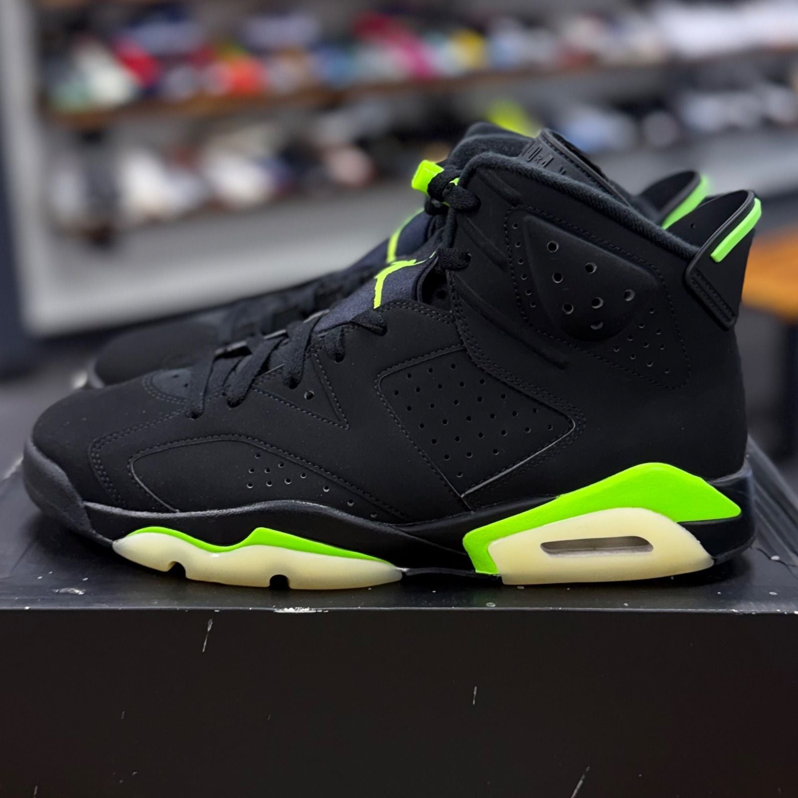 Jordan 6 Retro Electric Green - Preowned