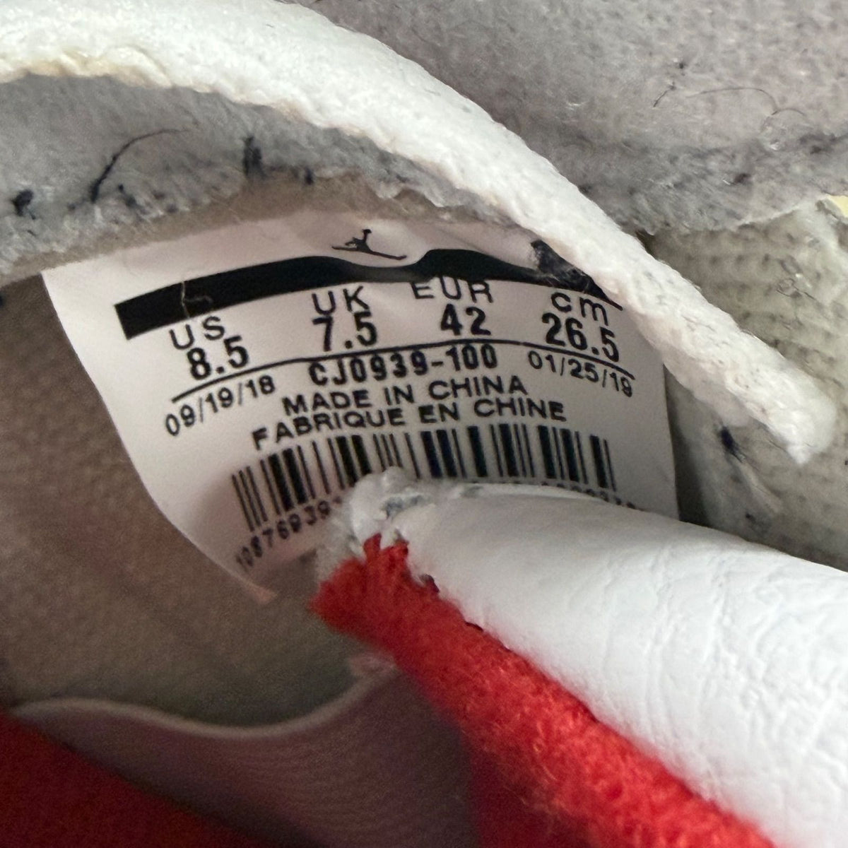 Jordan 3 Retro Tinker White University Red - Preowned