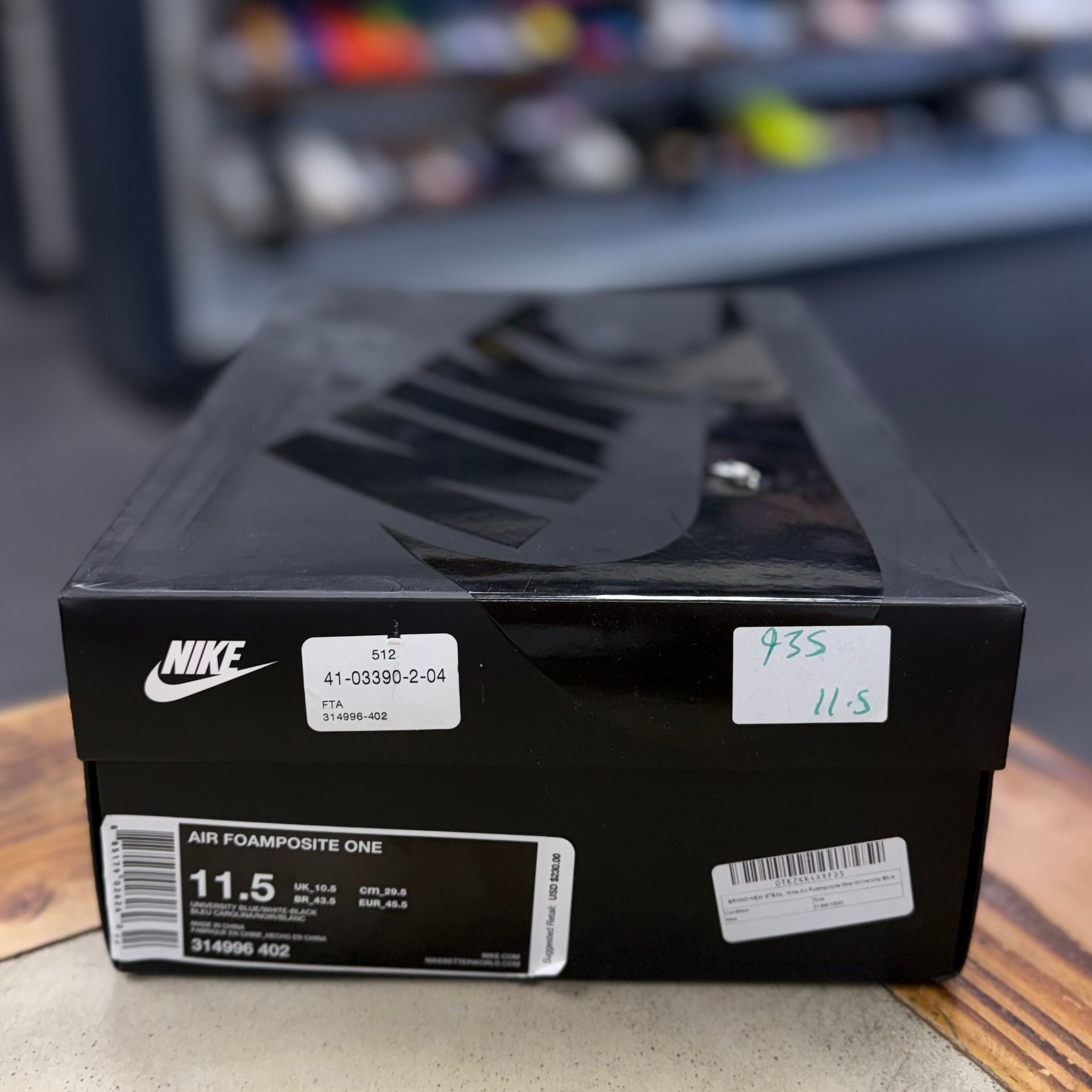 BRAND NEW STEAL - Nike Air Foamposite One University Blue