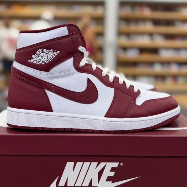 Jordan 1 Retro High OG Artisanal Team Red - Preowned