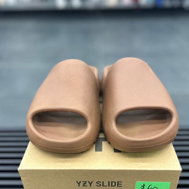 adidas Yeezy Slide Flax - Preowned