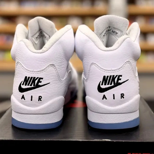 Jordan 5 Retro White Metallic (2026) (GS) - Preowned