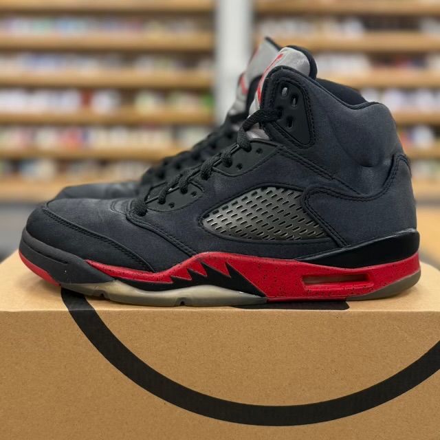 Jordan 5 Retro Satin Bred - Preowned