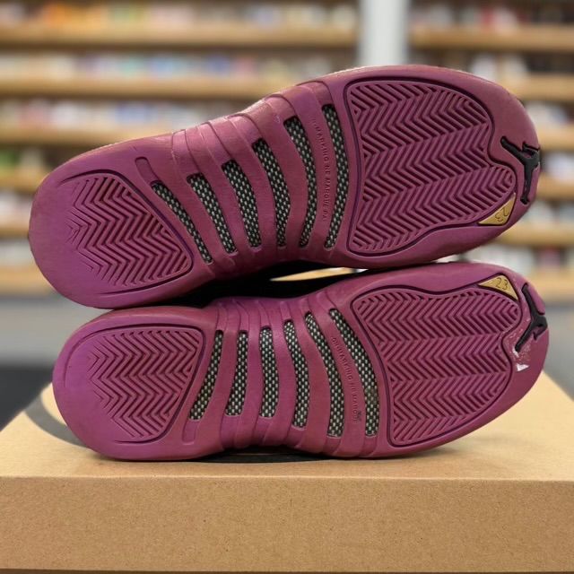 Jordan 12 Retro Hyper Violet (GS) - Preowned