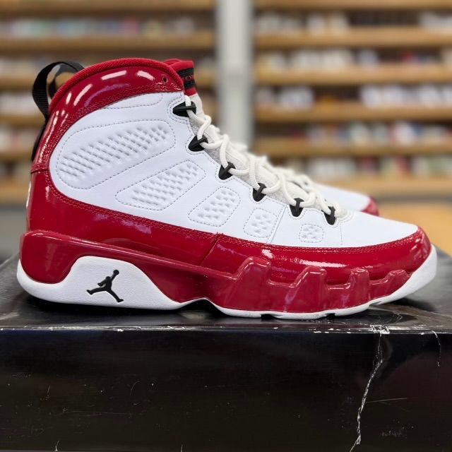 Jordan 9 Retro White Gym Red - Preowned
