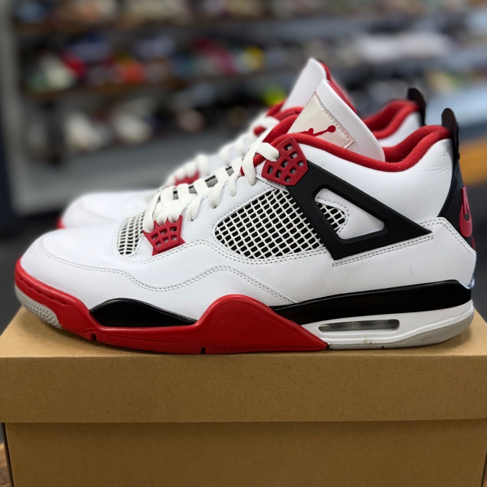 Jordan 4 Retro Fire Red (2020) - Preowned