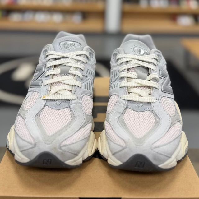 New Balance 9060 Granite Pink - Preowned