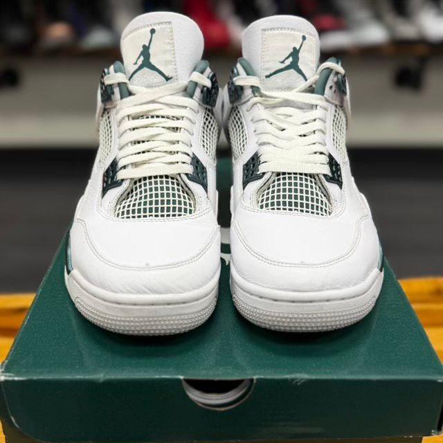 Jordan 4 Retro Oxidized Green - Preowned
