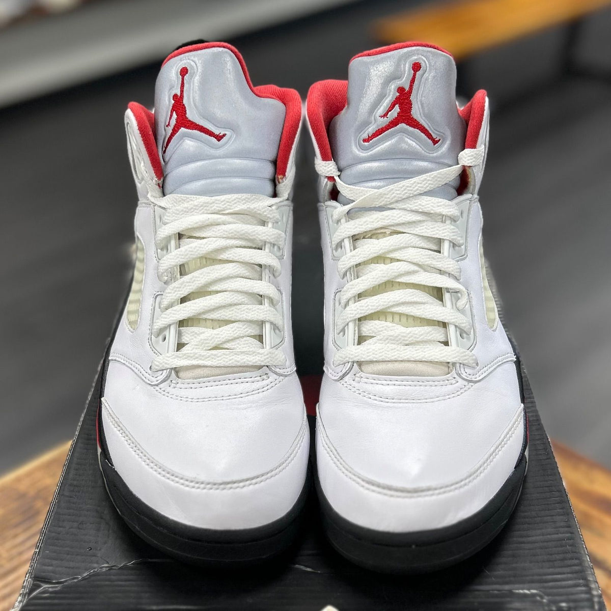 Jordan 5 Retro Fire Red Silver Tongue (2020) - Preowned