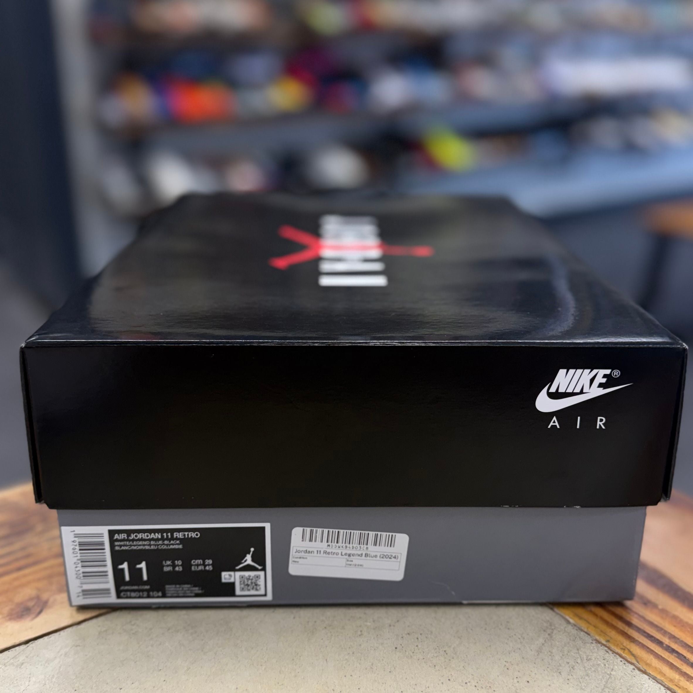BRAND NEW STEAL - Jordan 11 Retro Legend Blue (2024)