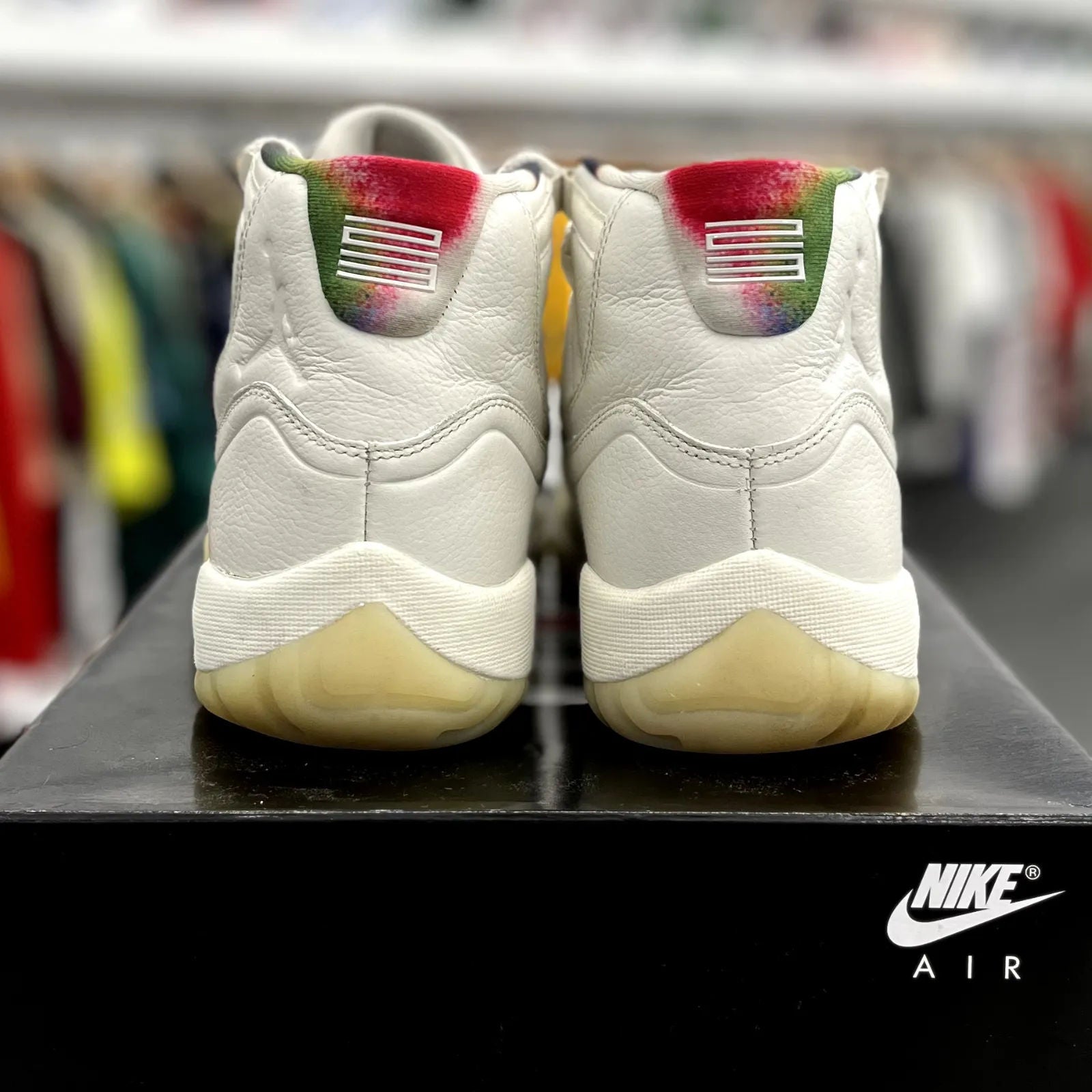 Jordan 11 Retro 285 - Preowned