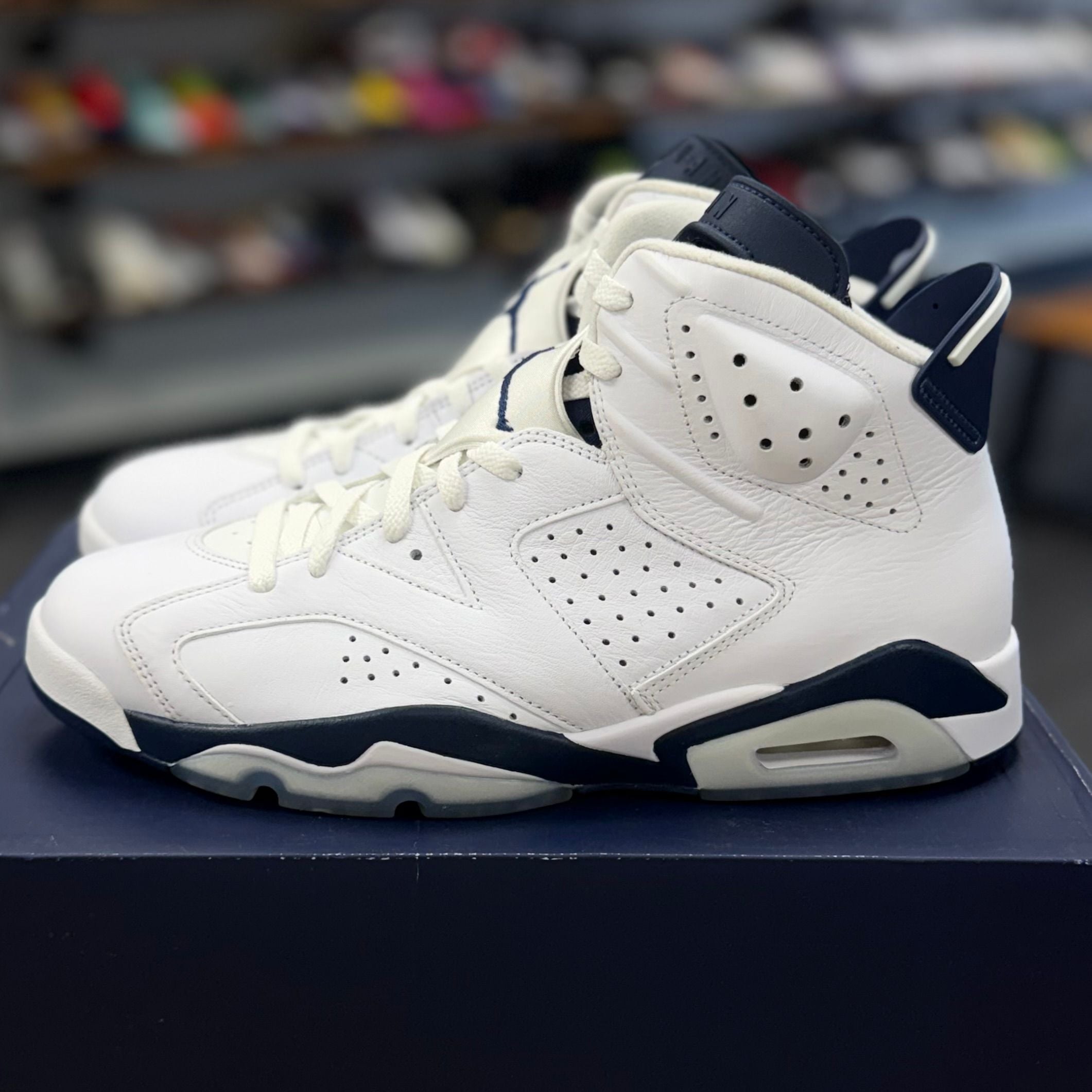 Jordan 6 Retro Midnight Navy (2022) - Preowned
